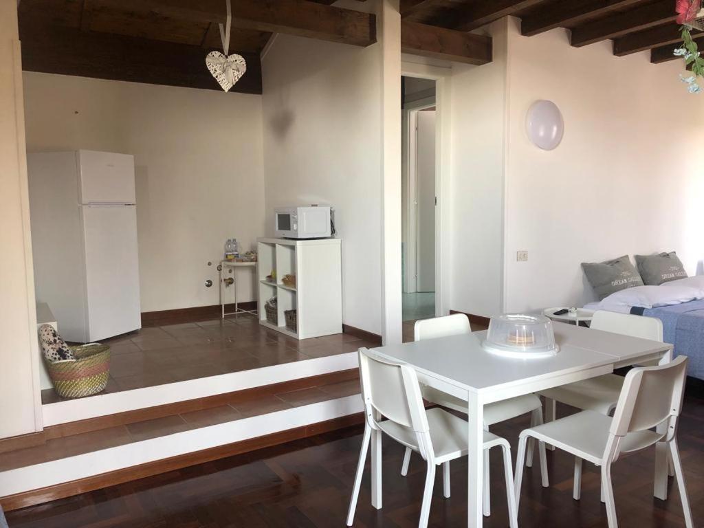 Bed and Breakfast Attico By Marconi 11 à Besozzo Extérieur photo