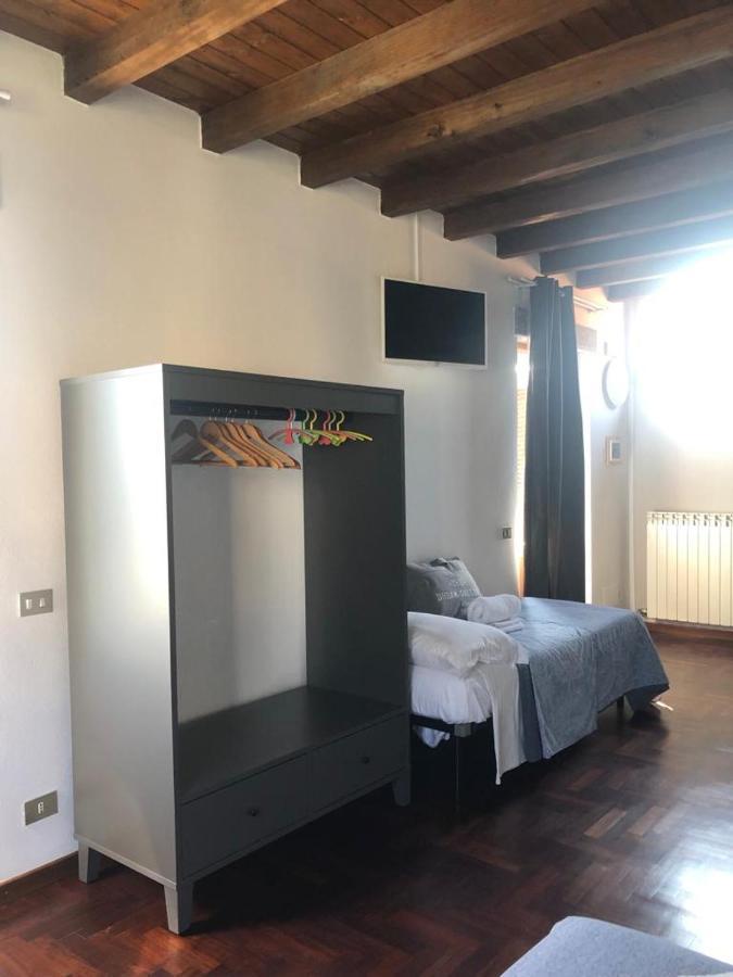 Bed and Breakfast Attico By Marconi 11 à Besozzo Extérieur photo
